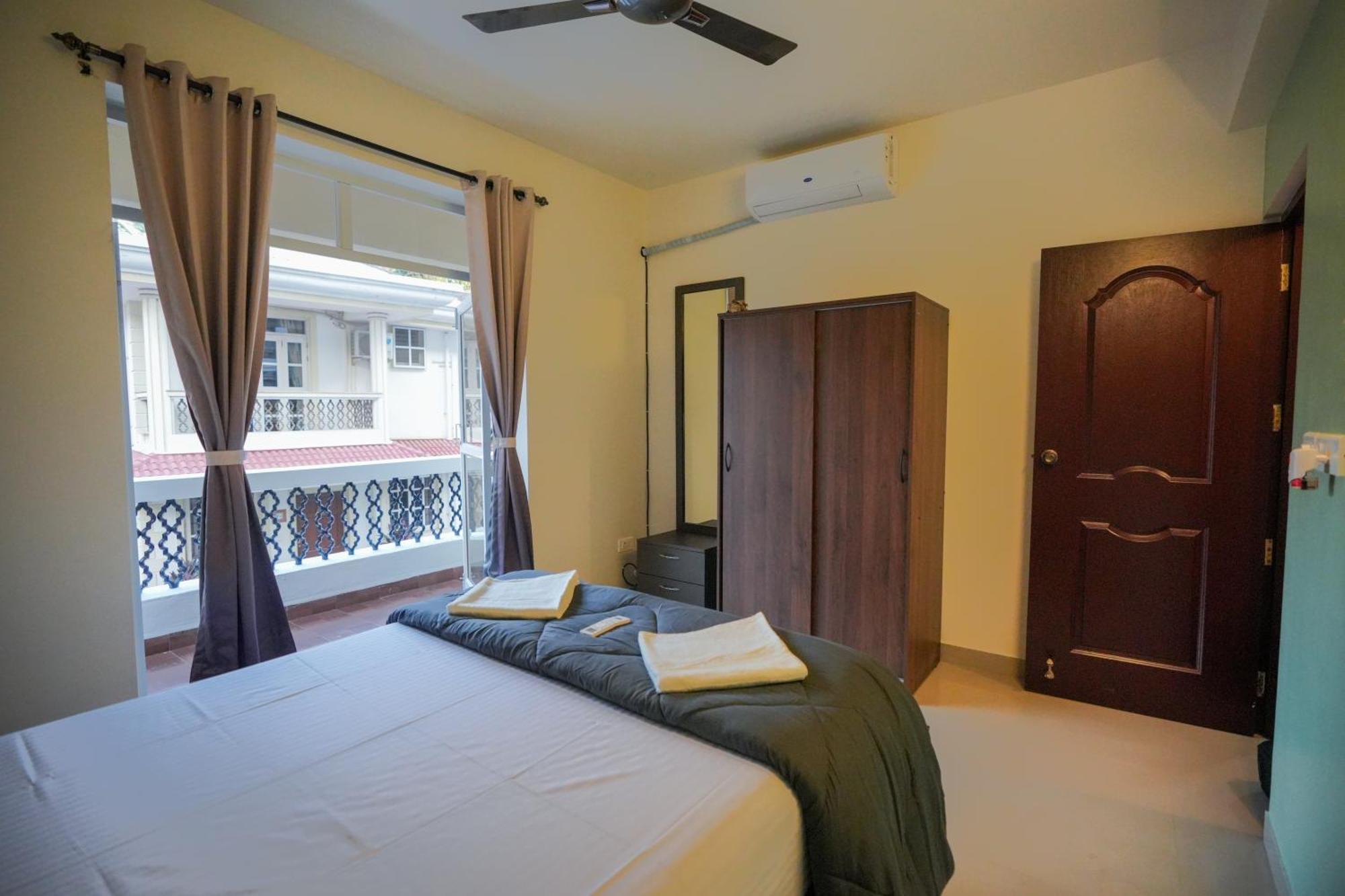 1 Bhk Near *